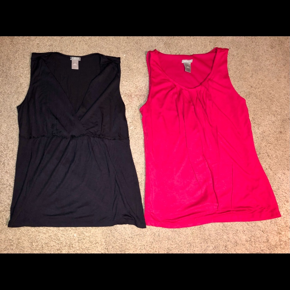 4 Ann Taylor (2 sleeveless shirts and 2 button cardigans)- Size Women’s Medium